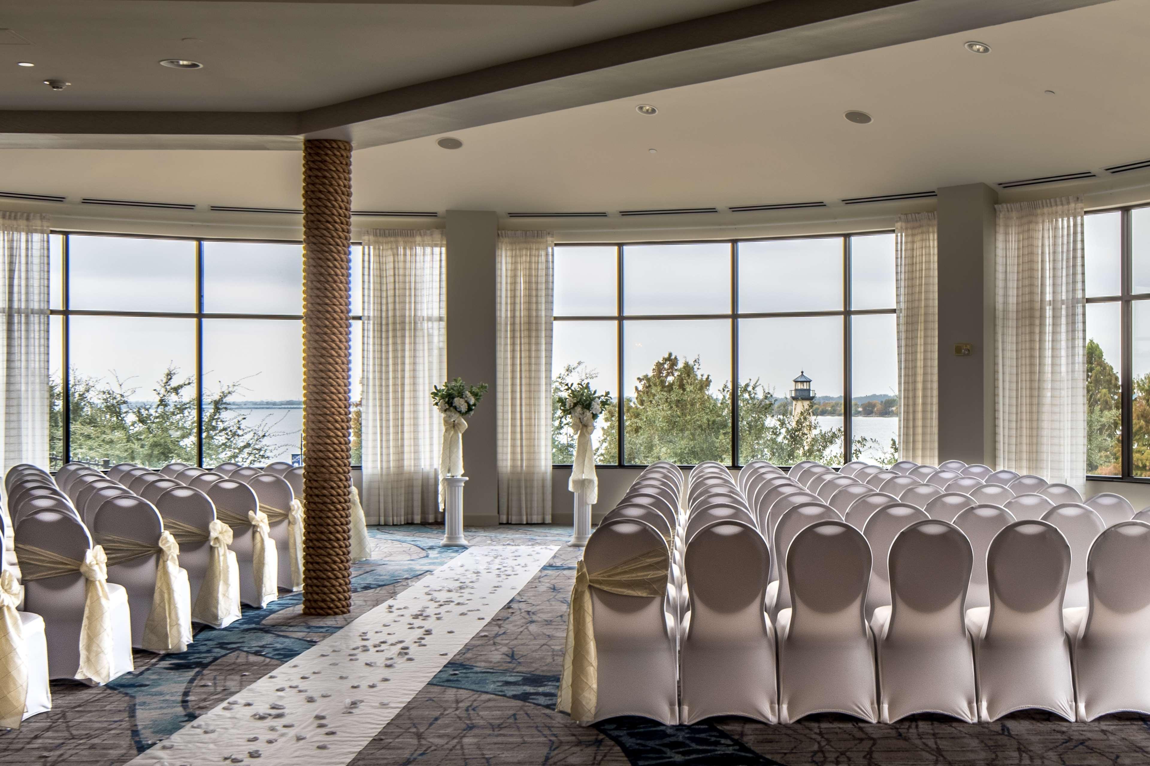 Hilton Dallas/Rockwall Lakefront Hotel Exterior foto